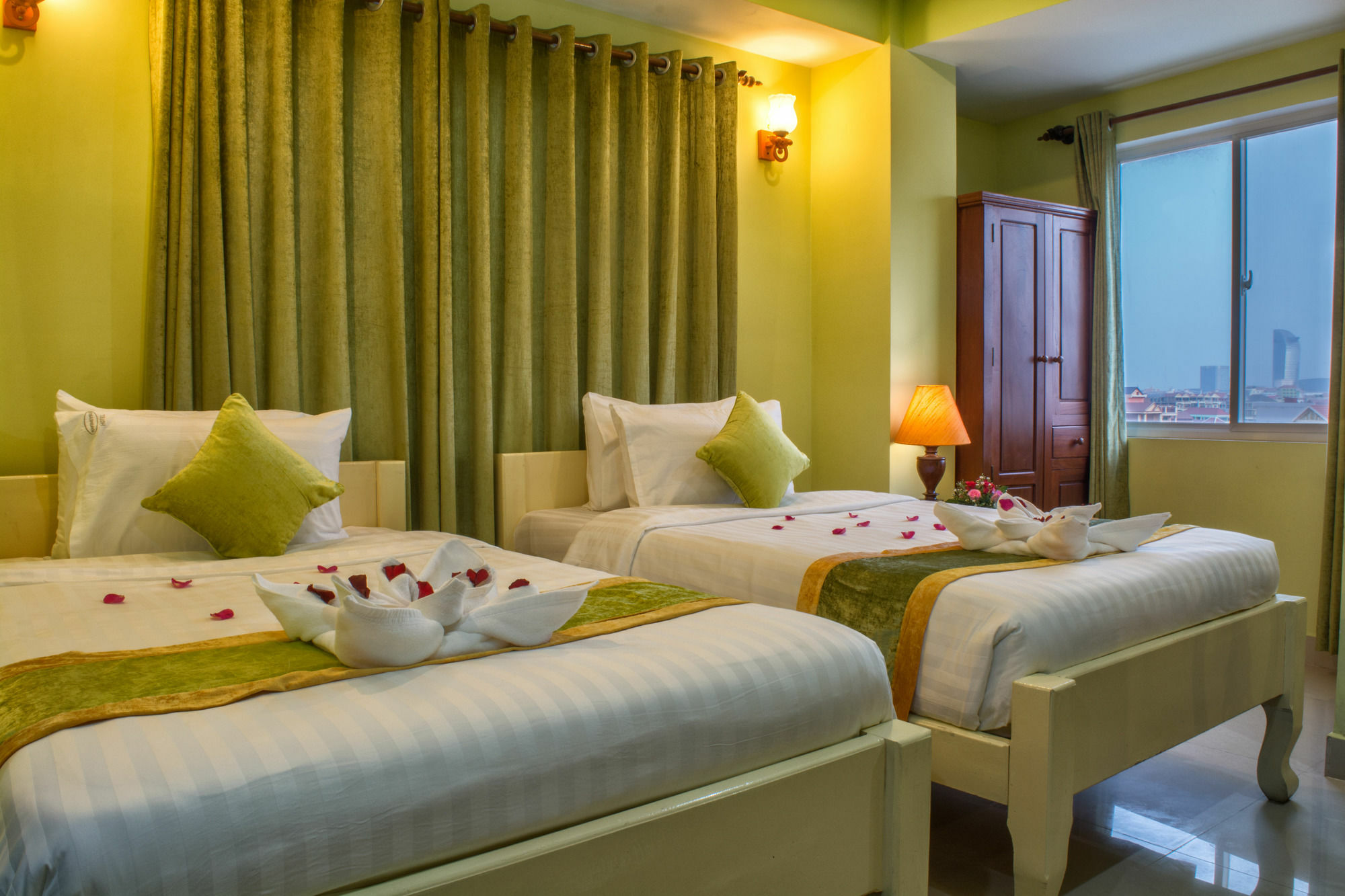 Raksmey Suo Hotel Phnom Penh Exterior photo