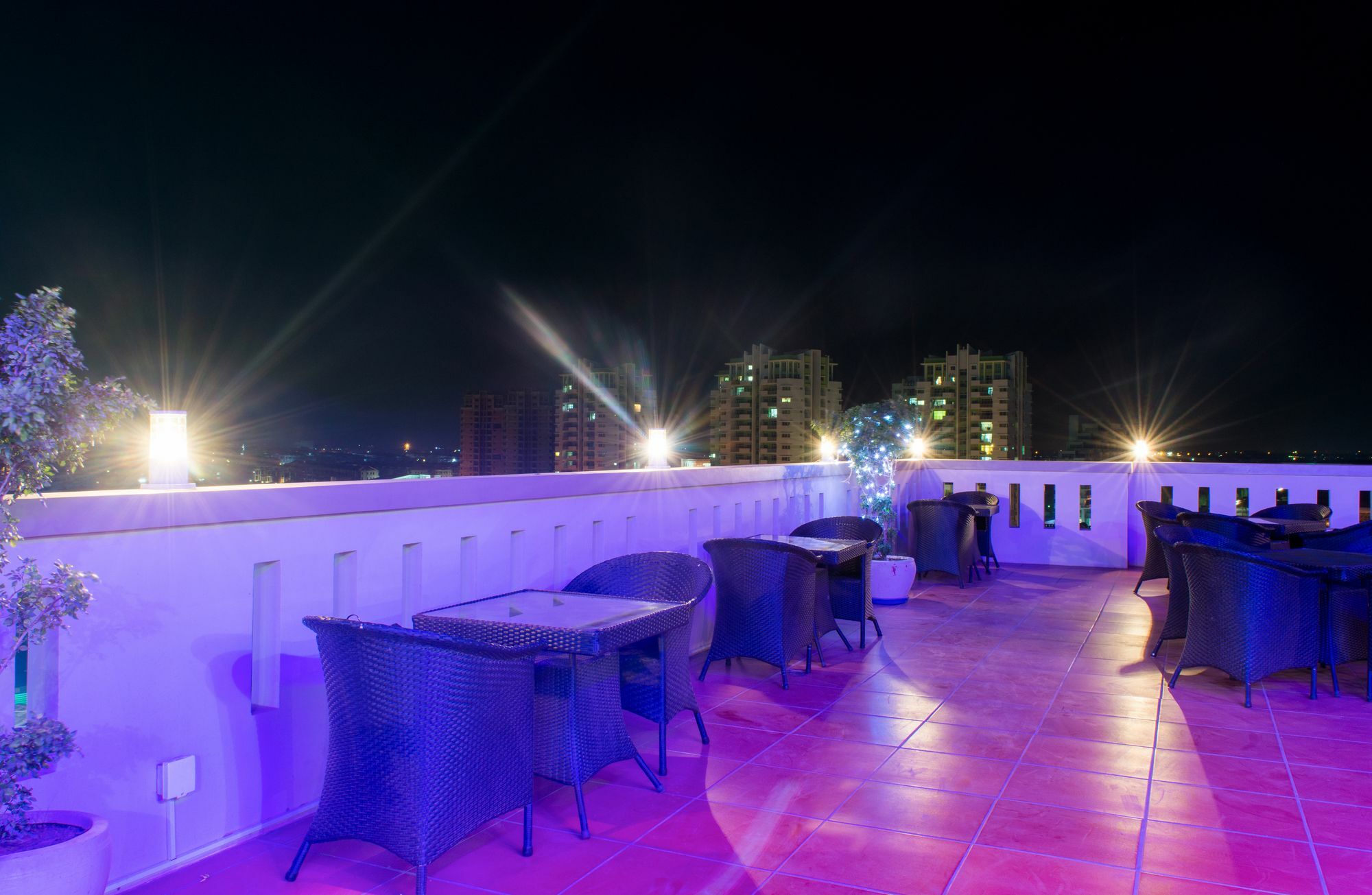 Raksmey Suo Hotel Phnom Penh Exterior photo